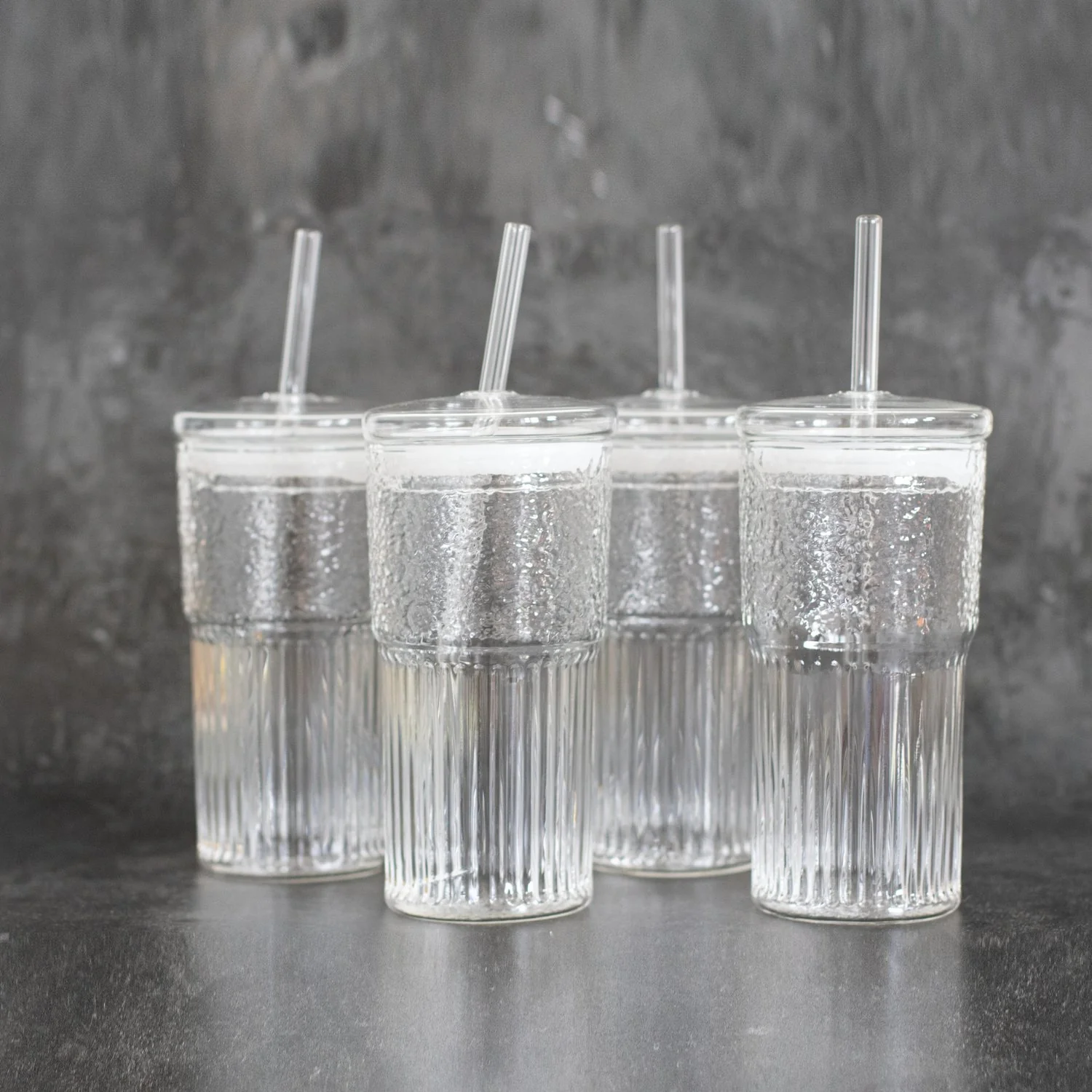 Ribbed Glass Tumbler with lid and straw 500 ML - Image 8